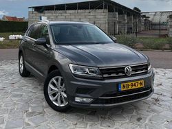 Grijs Gebruikt 2017 VW Tiguan Highline SUV | € 24.000 (Iets duurder)