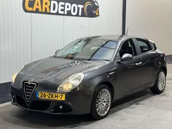 Grijs Gebruikt 2010 Alfa Romeo Giulietta Distinctive Hatchback | € 4.499 (Super prijs)