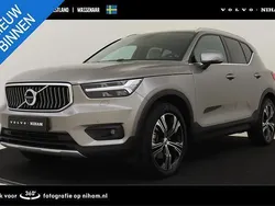 Grijs, metallic lak Gebruikt 2022 Volvo XC40 Inscription SUV | € 42.890 (Iets duurder)