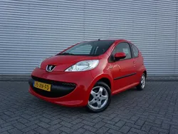 Hatchback Gebruikt 2007 Peugeot 107 Urban Move Hatchback | € 2.750 (Eerlijke prijs)