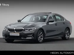 Grijs Gebruikt 2019 BMW 320 Executive Sedan | € 31.880 (Eerlijke prijs)