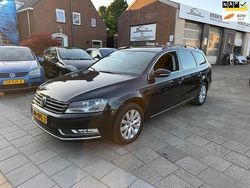 Zwart Gebruikt 2011 VW Passat Stationwagen | € 3.999 (Goede deal)