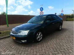 Grijs Gebruikt 2007 Ford Mondeo Trend Sedan | € 999
