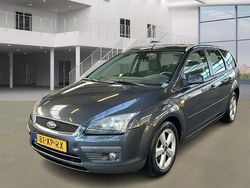 Grijs Gebruikt 2007 Ford Focus Futura Stationwagen | € 1.950 (Goede deal)