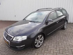 Bruin Gebruikt 2007 VW Passat Sportline Stationwagen | € 4.950 (Duur)