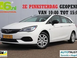 Summit white Gebruikt 2022 Opel Astra Edition Stationwagen | € 14.900 (Super prijs)
