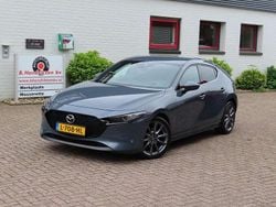 Grijs Gebruikt 2021 Mazda 3 Sportive Hatchback | € 20.250 (Eerlijke prijs)
