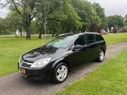 Zwart Gebruikt 2009 Opel Astra Cosmo Stationwagen | € 2.399 (Eerlijke prijs)