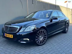 Zwart Gebruikt 2009 Mercedes E500 Elegance Sedan | € 14.950