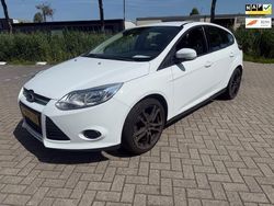 Wit Gebruikt 2013 Ford Focus Trend Hatchback | € 5.975 (Eerlijke prijs)