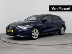 Blauw, metallic lak Gebruikt 2021 Audi A3 Sportback e-tron Competition Sedan | € 29.900 (Goede deal)