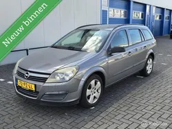 Grijs Gebruikt 2005 Opel Astra Enjoy Stationwagen | € 999 (Goede deal)