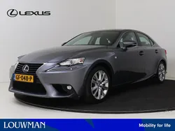 Grijs Gebruikt 2015 Lexus IS300h Sedan | € 19.950 (Eerlijke prijs)
