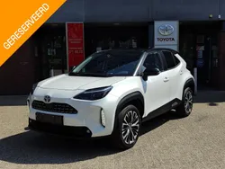 Zwart Gebruikt 2022 Toyota Yaris Cross Executive SUV | € 26.499 (Goede deal)