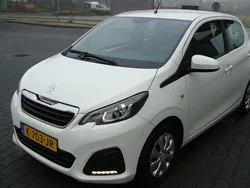 Wit Gebruikt 2021 Peugeot 108 Active Hatchback | € 10.995 (Eerlijke prijs)