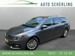Grijs, metallic lak Gebruikt 2020 Peugeot 308 Premium Stationwagen | € 13.850 (Iets duurder)