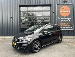 Zwart Gebruikt 2016 VW Touran R-line MPV | € 18.950 (Eerlijke prijs)