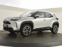 Grijs Gebruikt 2022 Toyota Yaris Cross Executive SUV | € 28.800 (Eerlijke prijs)