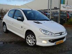 Wit Gebruikt 2008 Peugeot 206 Hatchback | € 1.999 (Iets duurder)