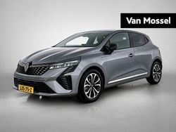 Schiste silver (tekqg) Gebruikt 2025 Renault Clio V Techno Hatchback | € 23.440 (Duur)