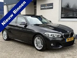 Zwart, metallic lak Gebruikt 2017 BMW 118 Executive Hatchback | € 13.945 (Eerlijke prijs)