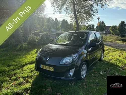 Zwart Gebruikt 2008 Renault Twingo Dynamique Hatchback | € 2.450 (Eerlijke prijs)