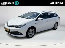Wit Gebruikt 2018 Toyota Auris Touring Sports Stationwagen | € 18.880 (Eerlijke prijs)