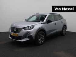 Grijs Gebruikt 2023 Peugeot e-2008 Style SUV | € 19.400 (Goede deal)