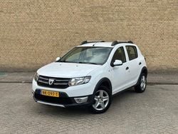Wit Gebruikt 2013 Dacia Sandero Lauréate Hatchback | € 3.999 (Eerlijke prijs)