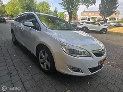 Wit Gebruikt 2011 Opel Astra Edition Stationwagen | € 3.495 (Eerlijke prijs)