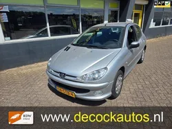 Grijs Gebruikt 2008 Peugeot 206 Forever Hatchback | € 2.640 (Duur)