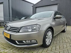 Bruin Gebruikt 2012 VW Passat Sedan | € 7.499 (Eerlijke prijs)
