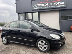 Zwart Gebruikt 2009 Mercedes B170 MPV | € 5.750 (Goede deal)
