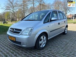 Grijs Gebruikt 2004 Opel Meriva MPV | € 1.150 (Goede deal)