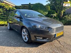 Grijs Gebruikt 2016 Ford Focus Titanium Hatchback | € 10.450 (Duur)