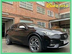 Zwart Gebruikt 2017 Infiniti Q30 Business Executive Hatchback | € 16.490
