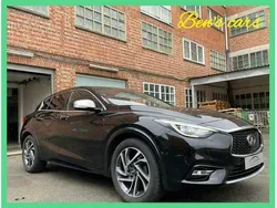 Zwart Gebruikt 2017 Infiniti Q30 Business Executive Hatchback | € 16.490