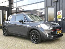 Grijs, metallic lak Gebruikt 2015 Mini Cooper S Business Hatchback | € 16.999 (Eerlijke prijs)