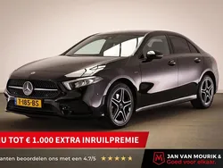 Zwart Gebruikt 2021 Mercedes A250 Premium Plus Hatchback | € 29.045 (Eerlijke prijs)