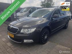 Bruin Gebruikt 2011 Skoda Superb Business Line Stationwagen | € 2.299