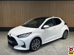 Wit Gebruikt 2023 Toyota Yaris Hybrid Executive Hatchback | € 23.995 (Iets duurder)