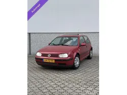 Rood Gebruikt 2000 VW Golf IV Hatchback | € 2.450 (Eerlijke prijs)