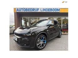 Zwart Gebruikt 2023 Lynk & Co 01 SUV | € 27.950 (Eerlijke prijs)