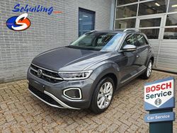 Grijs Gebruikt 2024 VW T-Roc Style SUV | € 33.200 (Eerlijke prijs)
