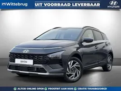 Grijs, metallic lak Nieuw 2024 Hyundai Bayon Premium SUV | € 27.925 (Goede deal)