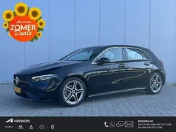 Zwart Gebruikt 2023 Mercedes A200 AMG line Hatchback | € 33.985 (Eerlijke prijs)