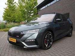 Grijs Gebruikt 2021 Skoda Octavia Business Line Stationwagen | € 27.999 (Iets duurder)