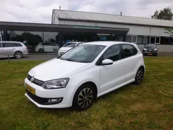Wit Gebruikt 2015 VW Polo Edition Hatchback | € 6.950 (Eerlijke prijs)