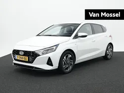 Wit Gebruikt 2023 Hyundai i20 Premium Hatchback | € 18.940 (Eerlijke prijs)