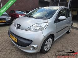 Grijs Gebruikt 2005 Peugeot 107 Hatchback | € 1.750 (Eerlijke prijs)